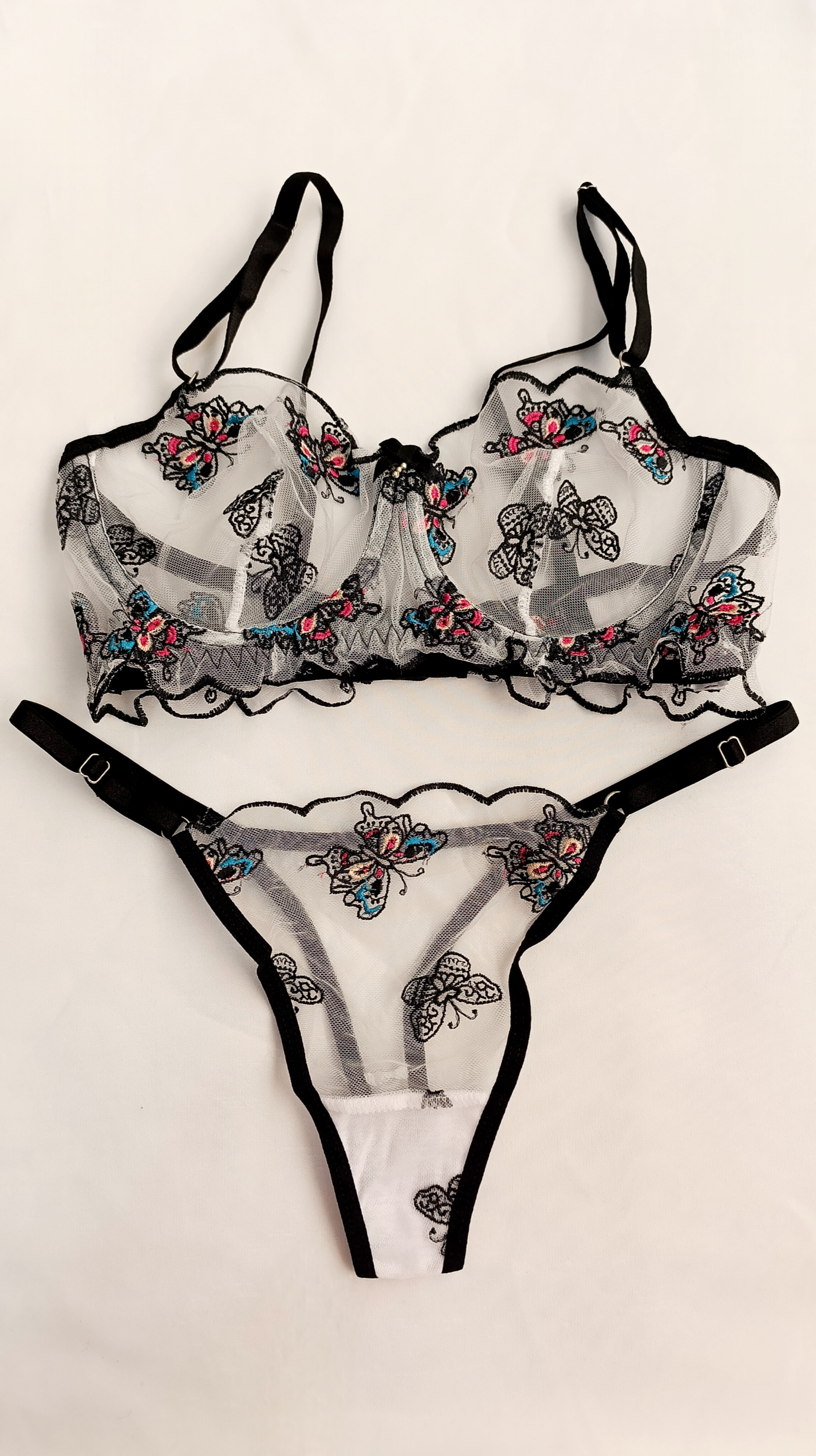 ست مشکی شیشه‌ای پروانه